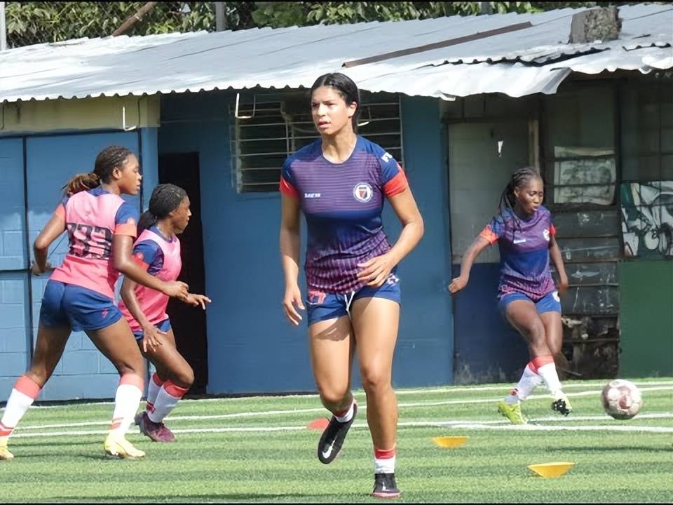 包含加拿大女足遭遇困境,不敌对手屈居小组第四的词条 包含加拿大女足遭遇困境,不敌对手屈居小组第四的词条