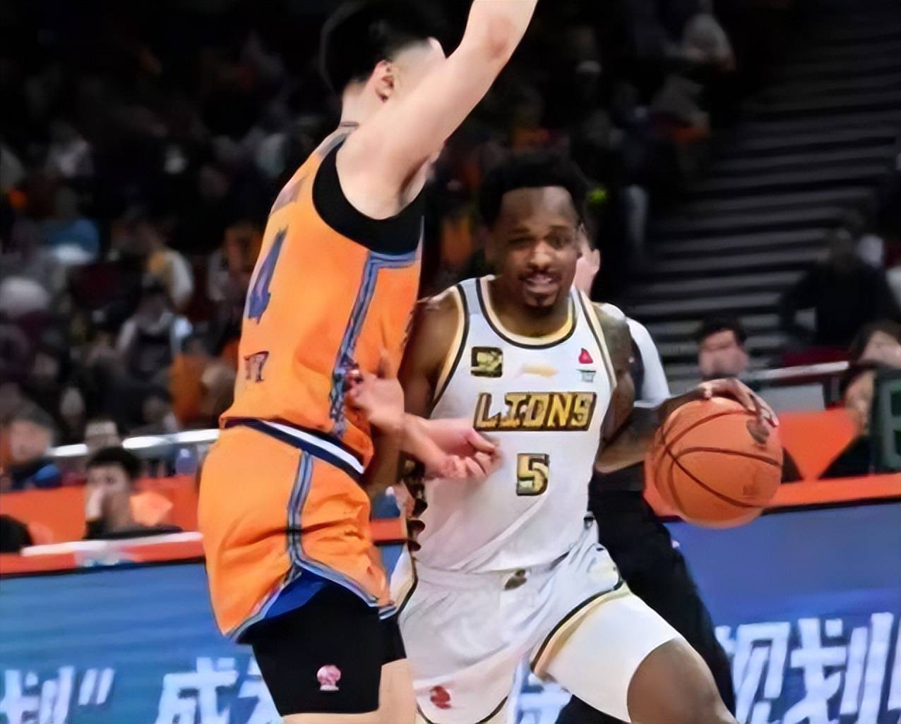 包含广厦男篮遭遇两连败,积分榜排名下滑的词条 包含广厦男篮遭遇两连败,积分榜排名下滑的词条