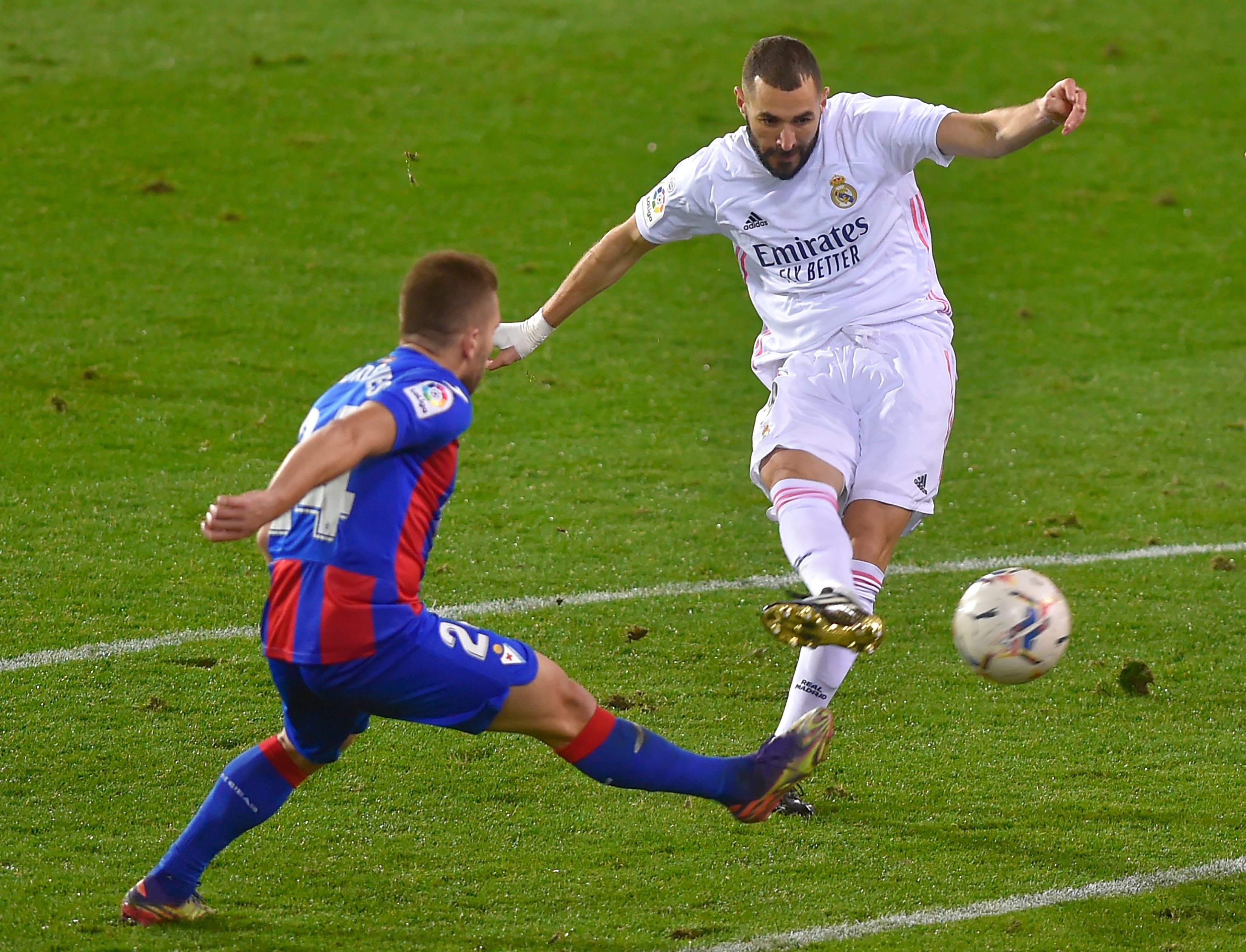 埃瓦尔冲击西甲前四位置热度攀升的简单介绍 埃瓦尔冲击西甲前四位置热度攀升的简单介绍