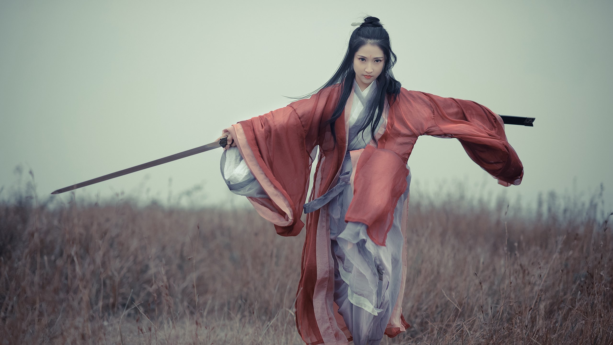 当铁血足球驶入F1赛道，西蒙尼与维斯塔潘的疯狂周末